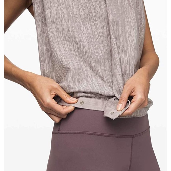 Lululemon NEVER WORN Vinyasa Scarf-Wrap - Picture 9 of 11